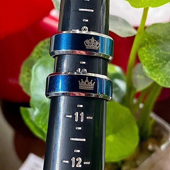 Her King/His Queen - Crown Ring set in Blue l Stainless Steel l New - Picture 4 of 9